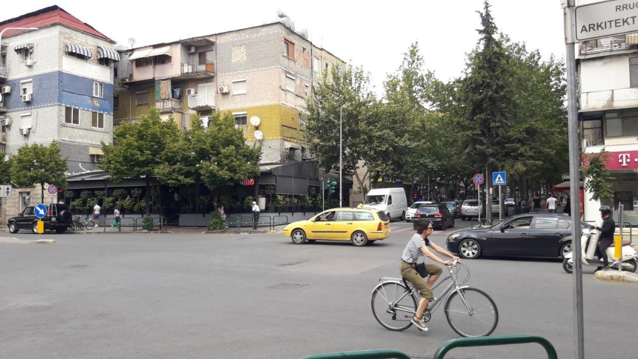 Tirana City Center Apartment Exteriör bild